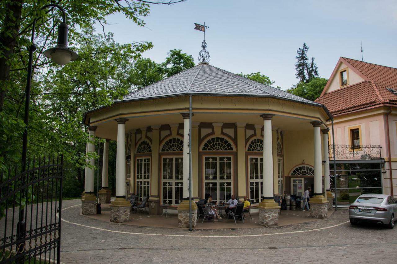 Grand Spa Holiday Home Sklené Teplice Buitenkant foto